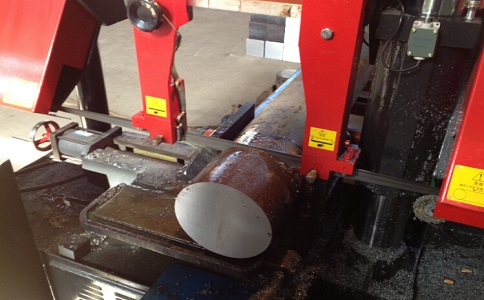 会理卧式带锯床加工时出现明显振荡如何排查？